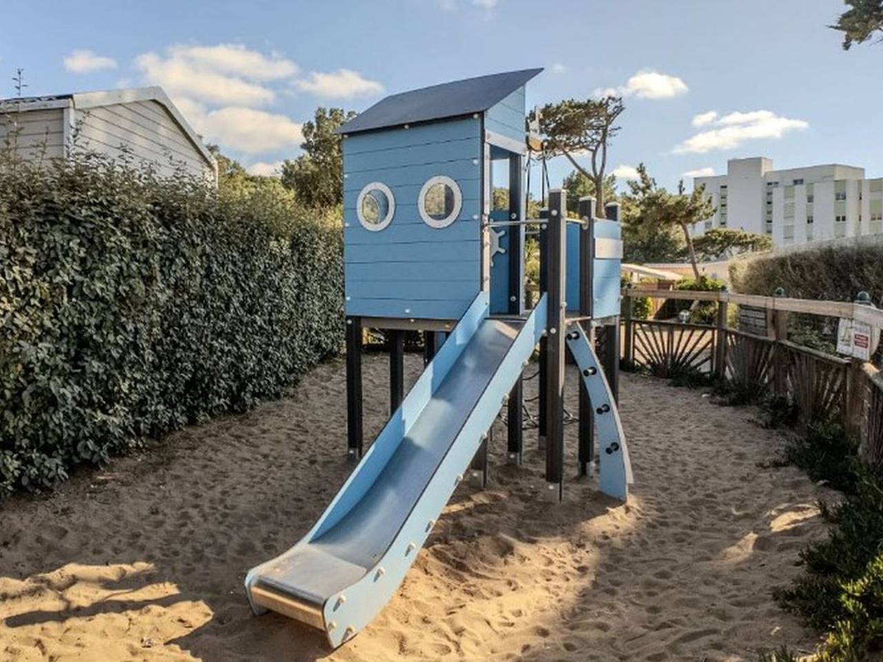 Chalet con Terraza - Cocina equipada in Saint-Michel-Chef-Chef, Côte de Jade