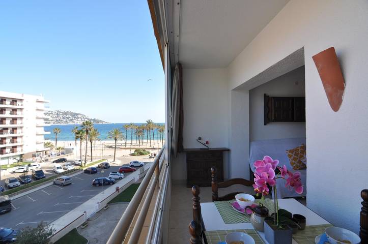 Studio pour 4 personnes, avec piscine ainsi que vue sur l’océan et terrasse