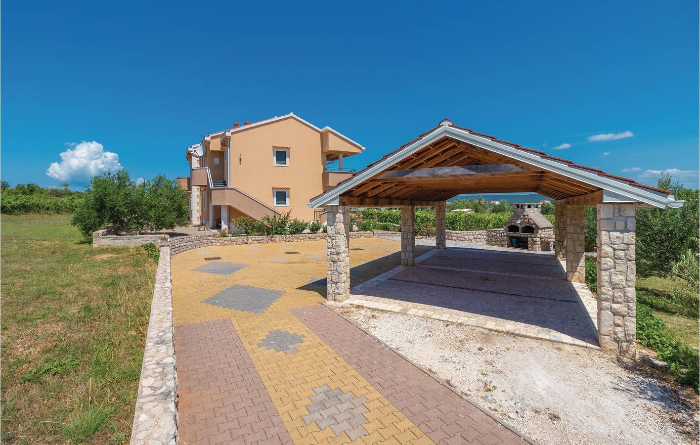 Aluguer com vista para o mar: Apartamento acolhedor com piscina e terraço perto da cidade de Pasman in Pasman Cidade, Pasman