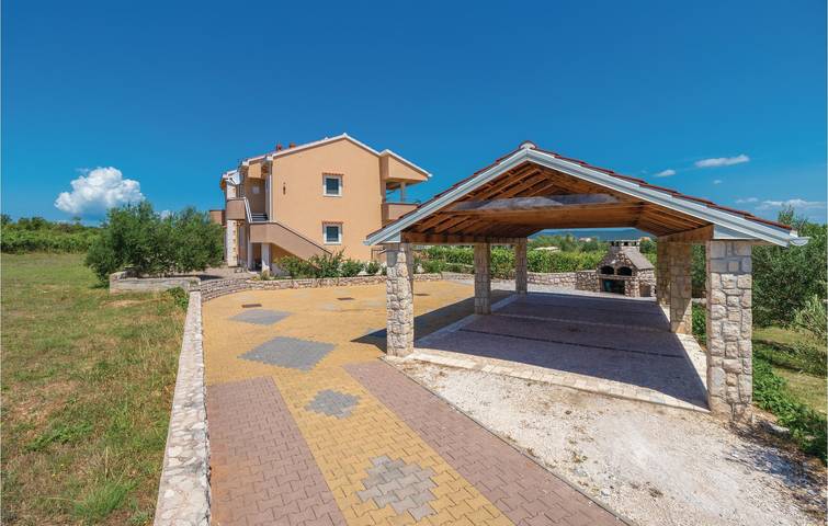 Ferienhaus für 16 Personen, mit Terrasse auf Pasman