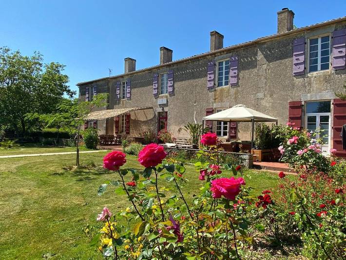 Location de vacances pour 2 personnes, avec vue et jardin ainsi que terrasse et sauna à Le Bernard - 3