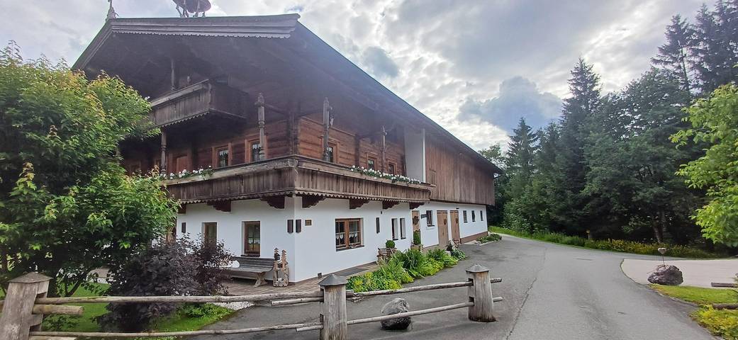 Doppelzimmer, Dusche, Wc zur Einzelnutzung in Waidring, Chiemgauer Alpen