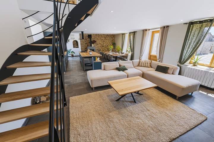 Location de vacances pour 11 personnes, avec Terrasse et Jardin à Le Fœil
