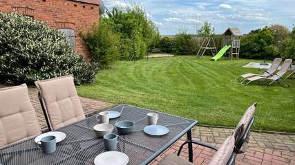Ferienwohnung für 2 Personen, mit Terrasse und Garten, kinderfreundlich in Blowatz
