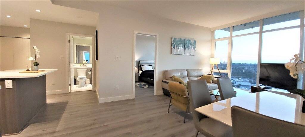 Ganze Wohnung, 5 Sterne Luxus 2 Bed 2 Bath Condo in Brentwood in Burnaby, British-Columbia