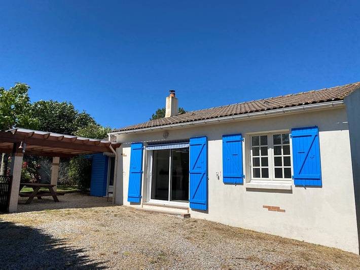 Gîte pour 6 personnes, avec jardin et terrasse