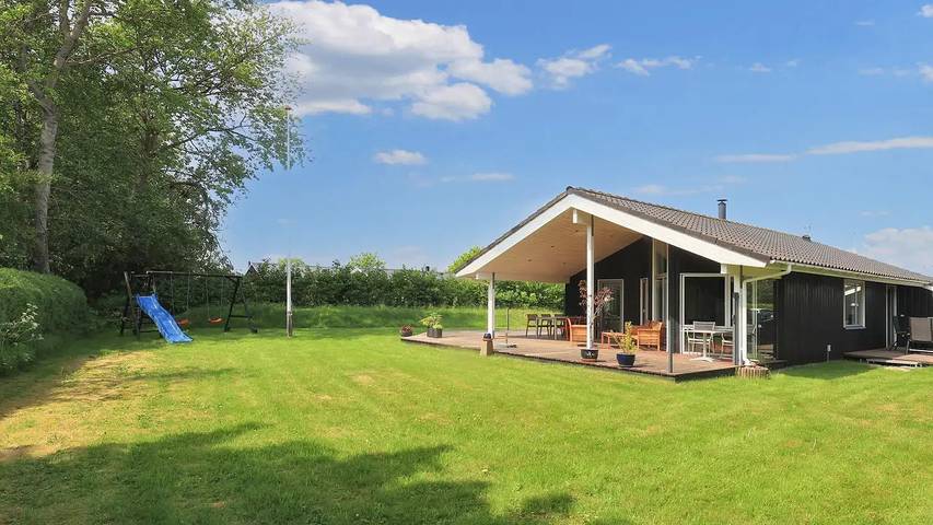 Ferienhaus für 7 Personen, mit Terrasse in Øster Hurup