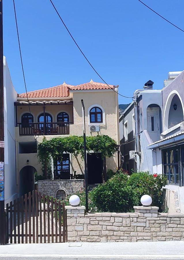 Appartement voor 3 personen, met tuin en uitzicht, kindvriendelijk in Samos
