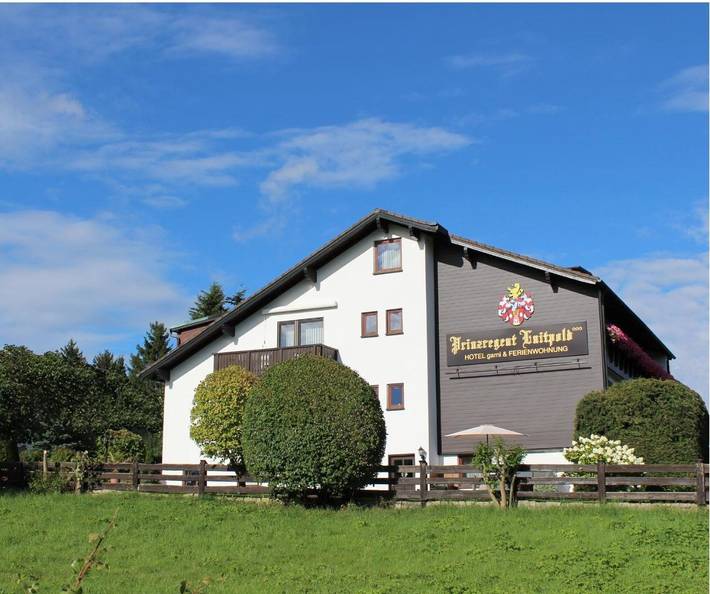 Hotel für 2 Personen, mit Terrasse und Garten sowie Ausblick in Bad Steben - 3