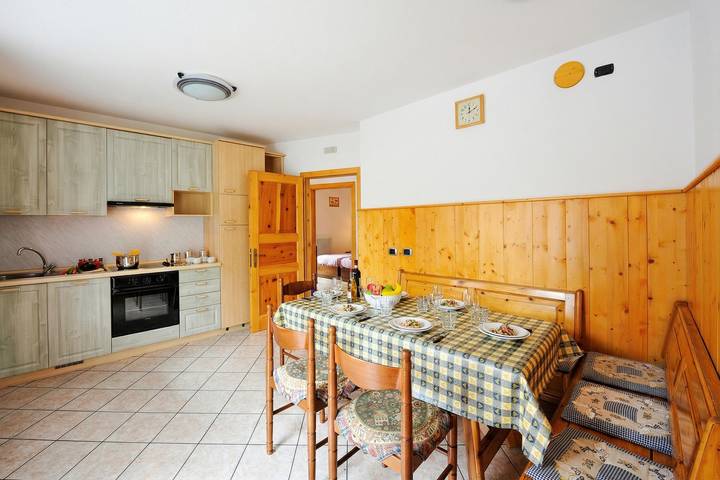 Ferienwohnung für 6 Personen, mit Balkon und Terrasse in Livigno - 2