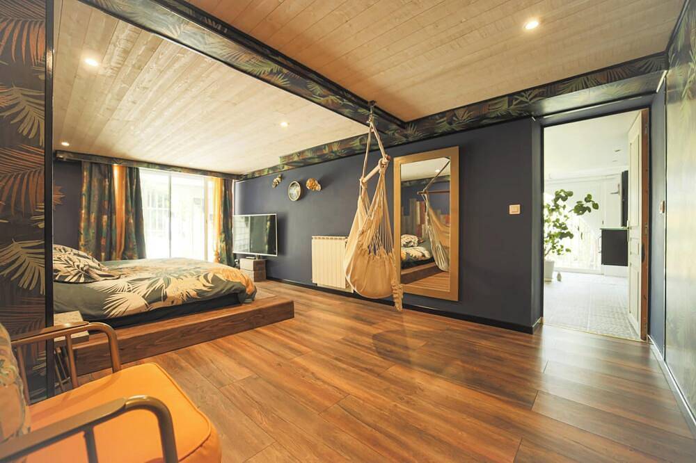 Homerez - Elegant Villa with Pool in Aubagne - Jacuzzi Included in Aubagne, Mediterranean Coast (France)