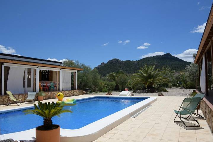 Gîte pour 2 personnes, avec jardin ainsi que vue et piscine à Villena - 3