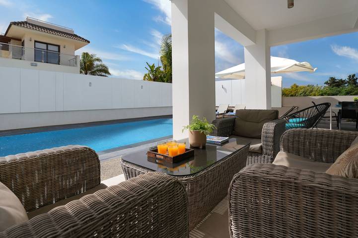 Location de vacances pour 4 personnes, avec jardin ainsi que piscine et balcon à Chypre - 3