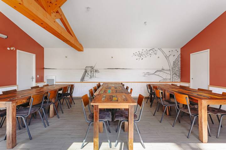 Location de vacances pour 24 personnes, avec jardin à La Jarrie - 3