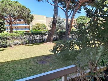 Gîte pour 4 personnes, avec terrasse dans Plage La Favière