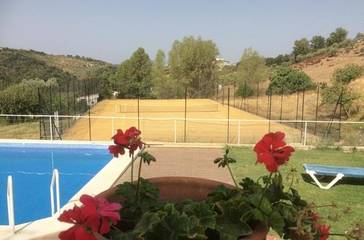 Casa de vacaciones para 6 personas, con vistas además de piscina y jardín, Se admiten mascotas en Sierra Norte de Sevilla