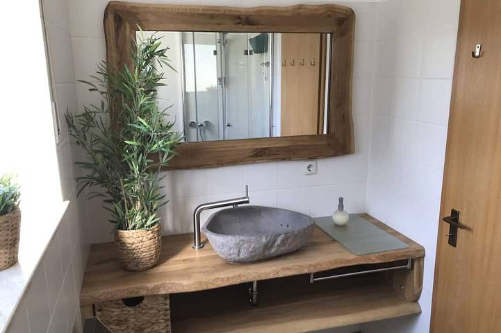 Apartamento entero, Vacation apartment with lake view and close to the ski slopes in Niedersfeld, Upland
