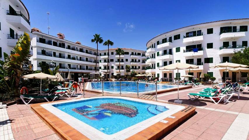 Gîte pour 2 personnes, avec piscine ainsi que terrasse et jardin à Playa del Inglés - 2