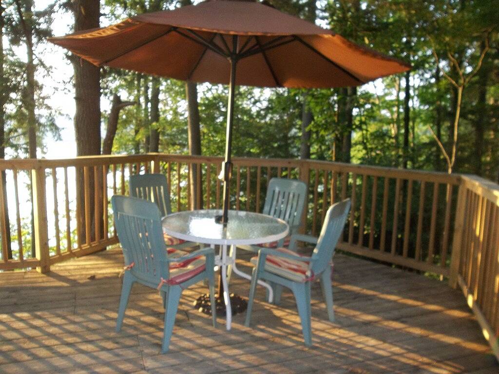 Haus am See mit Gemeinschafts-Bootsrampe. In der Nähe der Yachthäfen und der Stadt und doch privat. in Lake Cumberland