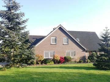 Ferienwohnung für 3 Personen, mit Garten in Uplengen