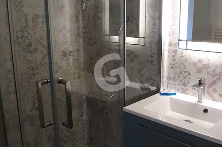 Gîte pour 4 personnes, avec piscine ainsi que terrasse et balcon/terrasse dans Plage Sainte-Anne - 4