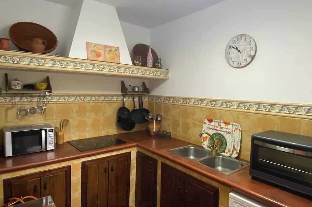 Freistehende Villa mit 4 Schlafzimmern und Pool in Valencia de Alcántara, Cáceres und Umgebung