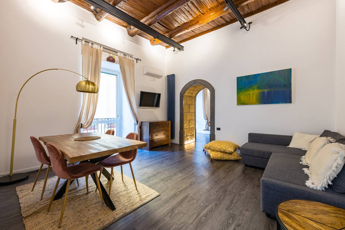 Appartamento intero, Hidden Gem on Chiaia pedestrian area in Napoli, Napoli e dintorni