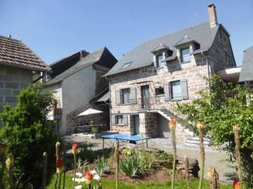 Gîte pour 11 personnes, avec vue et jardin à Objat