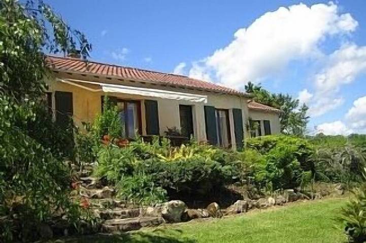 Location de vacances pour 6 personnes, avec Terrasse et Jardin à Campsegret