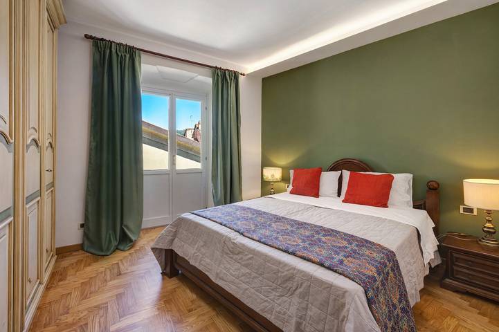 Hel lägenhet, Apartment 'Holiday Home' with Balcony, Wi-Fi and Air Conditioning in Cairo Montenotte, Savona provins