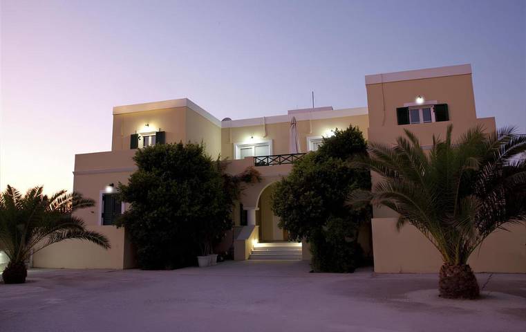 Maison d’hôte pour 2 personnes, avec jardin et balcon dans Syros