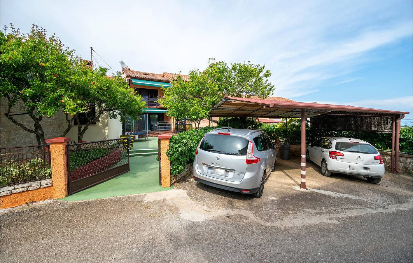 Ganze Ferienwohnung, Ferienwohnung für 4 Personen mit Terrasse in Peruski, Südküste Istrien
