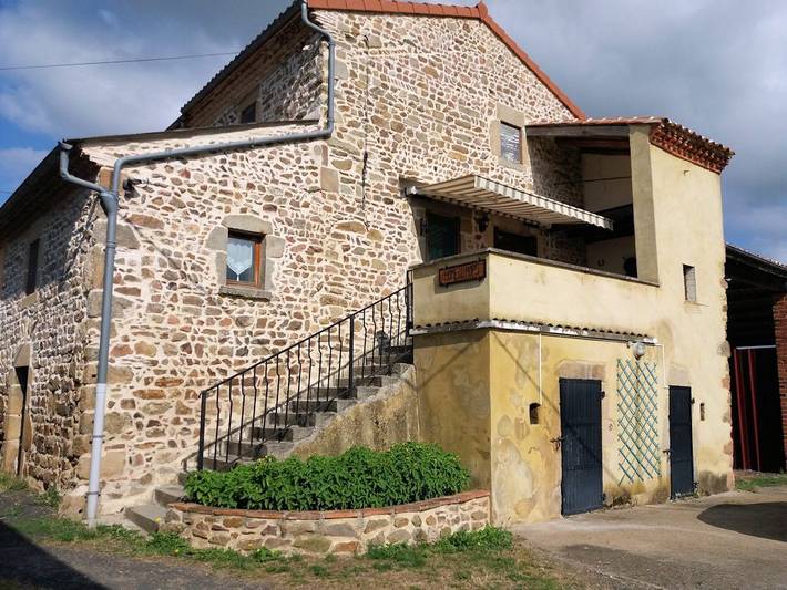 Gîte pour 6 personnes, avec terrasse et jardin à Sauxillanges