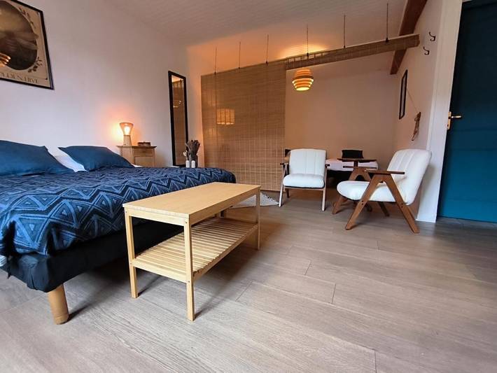 Location de vacances pour 2 personnes, avec Terrasse et Jardin à Wirwignes