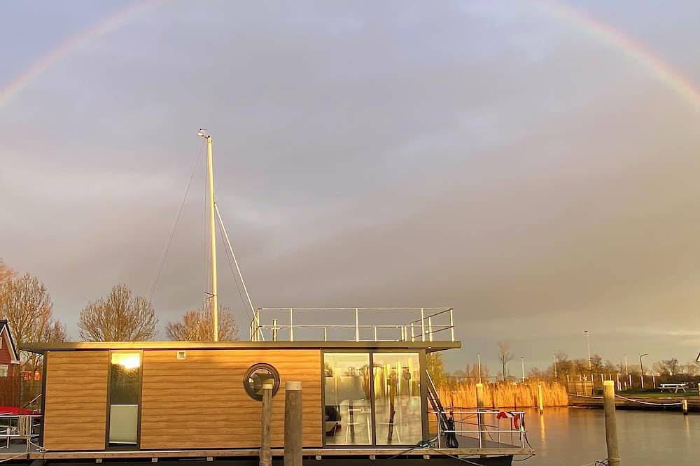 Top ausgestattetes Hausboot in Warns direkt am Kanal zum Ijsselmeer in Ijsselmeer