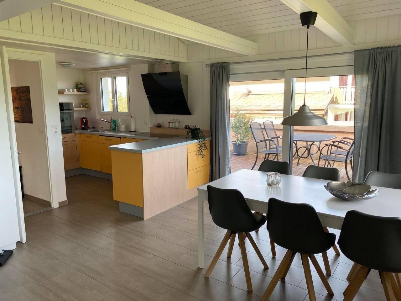 Ganze Wohnung, Bijou Höfen in Höfen b. Thun, Stocken-Höfen