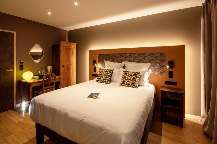 Hôtel pour 2 personnes, avec sauna et piscine ainsi que jardin et jacuzzi à Rostrenen - 2