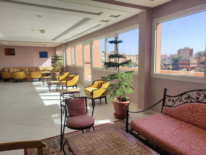 Hôtel pour 2 personnes, avec piscine et vue ainsi que jardin et bassin pour enfant, adapté aux familles