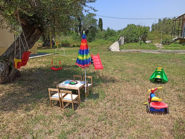 Gîte pour 3 personnes, avec vue sur l’océan ainsi que terrasse et jardin dans Kavos - 4