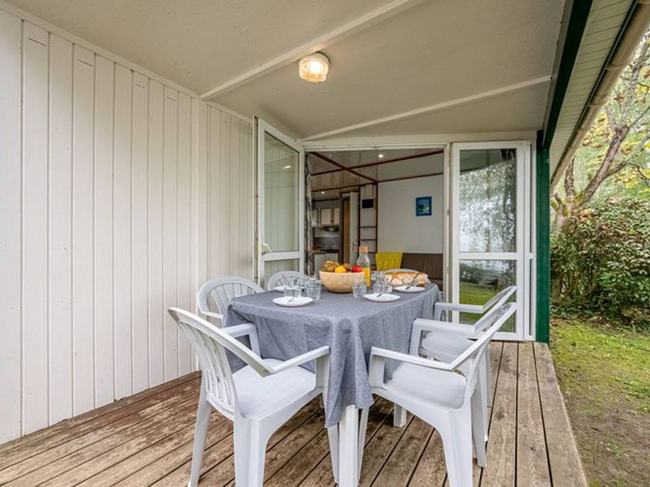 Chalet 6 pers, Terraza, Dos dormitorios in Badefols-sur-Dordogne, Périgord Pourpre