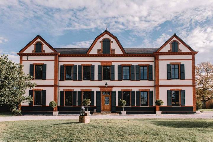 Hôtel pour 2 personnes, avec jardin et piscine ainsi que terrasse et jacuzzi à Saint-Sulpice-la-Pointe - 2