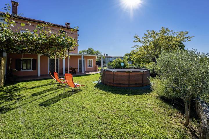 Vakantiehuis voor 5 personen, met tuin en zwembad, met huisdier - 1