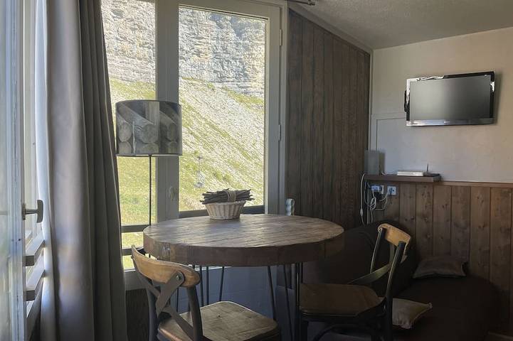 Entire apartment, Apartment at the foot of the slopes in Morzine, Les Portes du Soleil