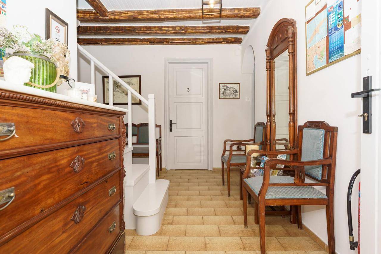 Athina Guesthouse in Hydra