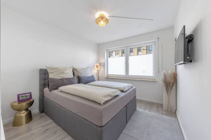 Ganze Wohnung, Aurion City – Zentrale Design-Wohnung mit Außenbereich in Derendorf, Düsseldorf