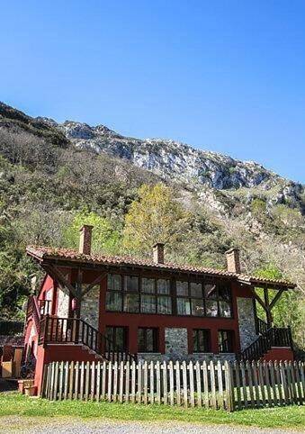 Apartamento para 6 personas, con Jardín además de Piscina y Vistas en Lagos de Covadonga
