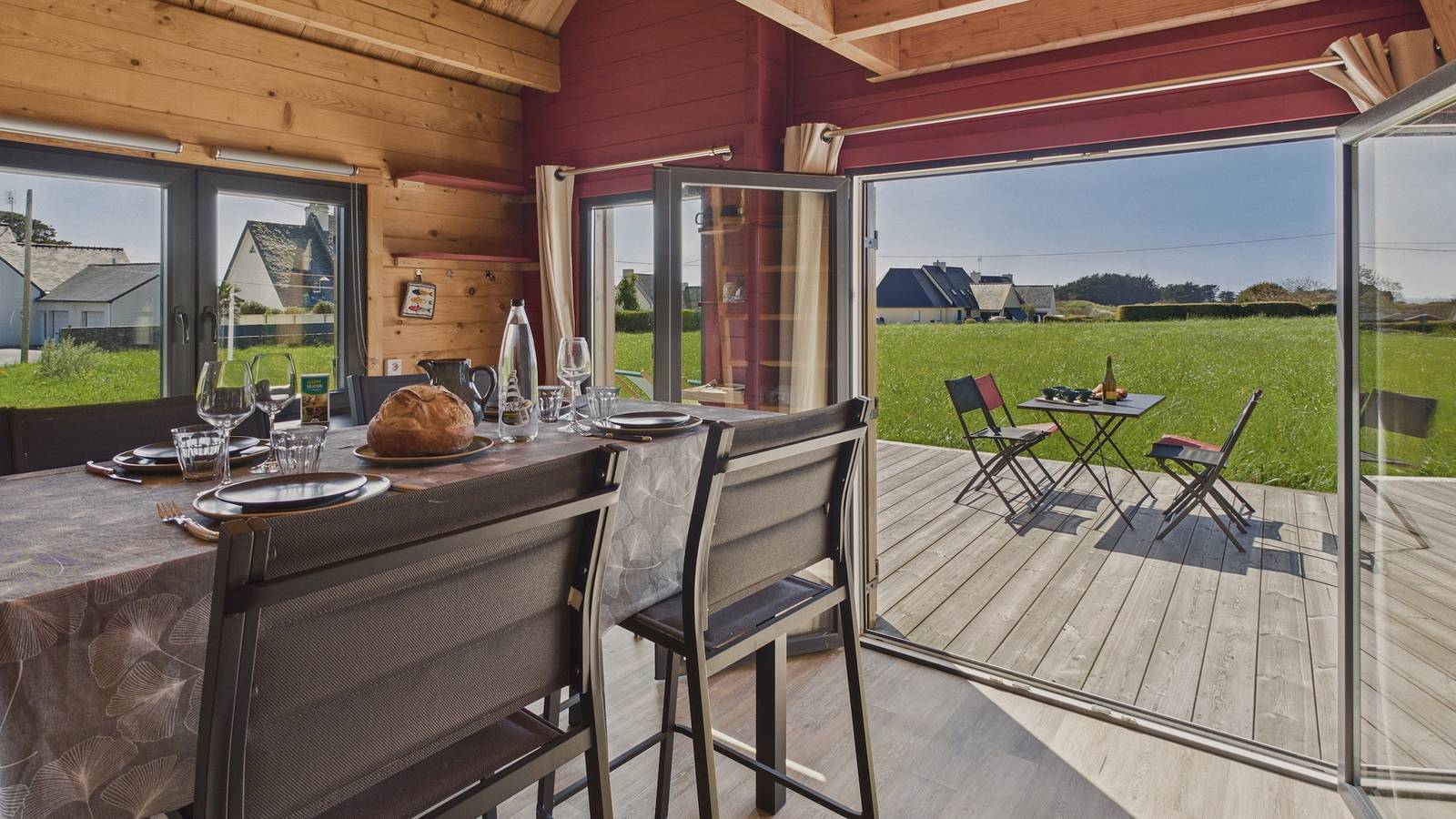 650 m vom Strand entfernt, Chalet mit Terrasse für 4 in Penmarc'h, Quimper und Umgebung