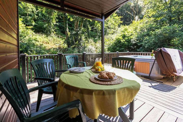 Cottage for 4 people, with hot tub and balcony in Lynton