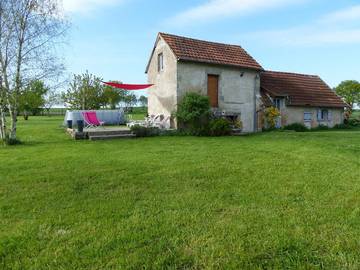 Chambre d’hôte pour 3 personnes, avec jardin et piscine dans Allier
