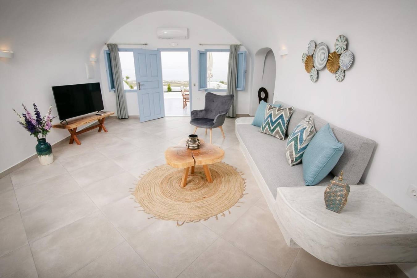 Ganze Wohnung, Panoramic Cave | Jetted Tub | Sea & Sunset View in Finikia, Santorin